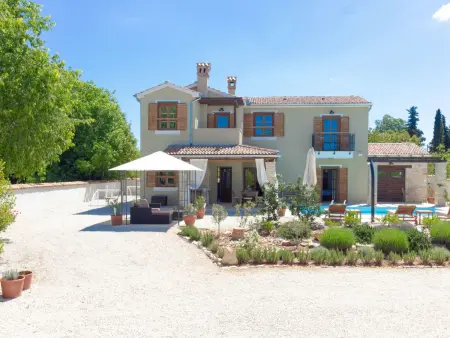 Location Maison à Bokordici 8 personnes