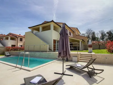 Location Maison à Pula Banjole 20 personnes