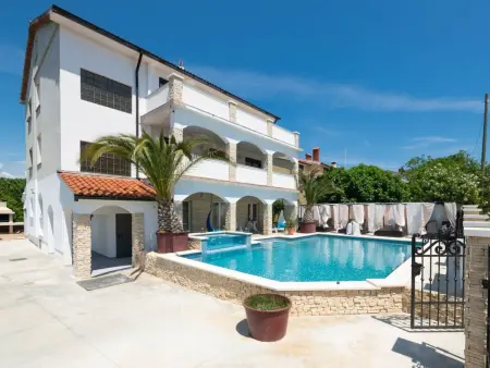 Location Maison à Medulin 22 personnes
