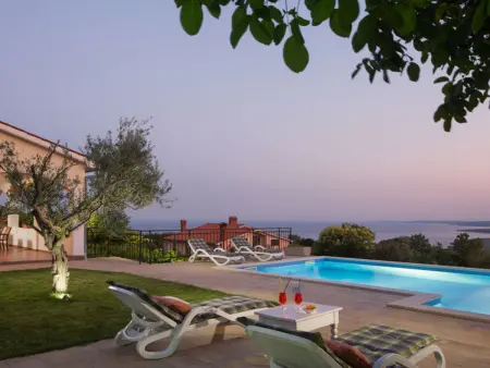 Location Maison à Brovinje 10 personnes