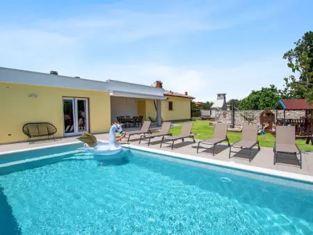 Location Maison à Drenje 6 personnes