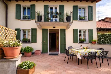 Location Maison à Brezzo di Bedero 4 personnes