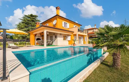 Location Maison à Labin 8 personnes