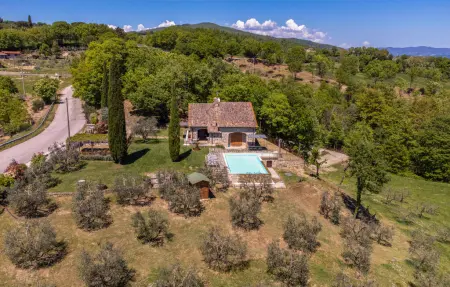 Location Maison à Monte Santa Maria Tibe 9 personnes