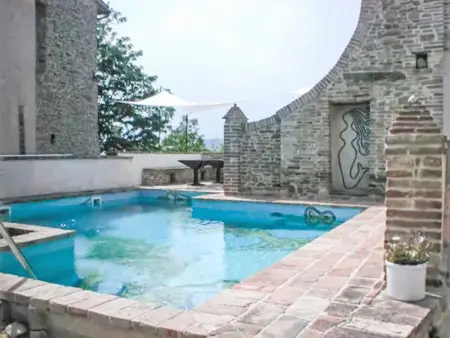 Location Maison à Piandimeleto 8 personnes