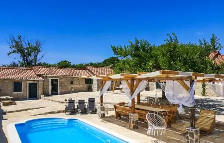 Location Maison à Benkovac 12 personnes