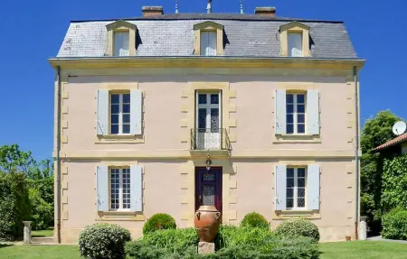 Location Maison à Ginestet 10 personnes