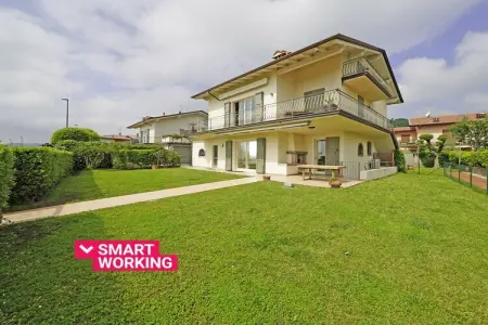Location Maison à Padenghe sul Garda 8 personnes