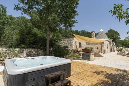 Location Maison à Noci 4 personnes