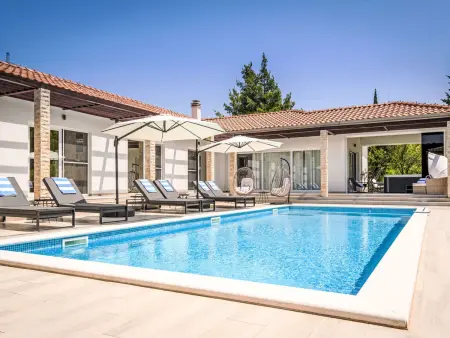Location Maison à Šibenik Dubrava 8 personnes