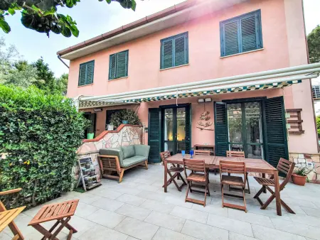 Location Maison à Campofelice di Roccella 2 personnes