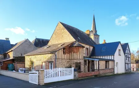 Location Maison à La Baroche sous Lucé 5 personnes