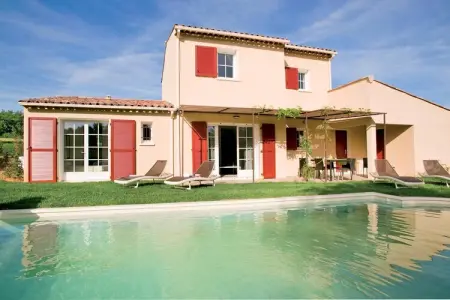 Location Villa à Saint Saturnin lès Apt 10 personnes