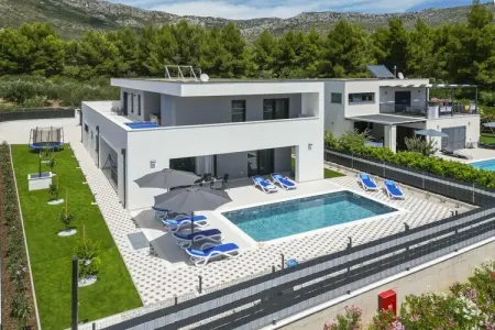 Location Villa à Stankovic 8 personnes