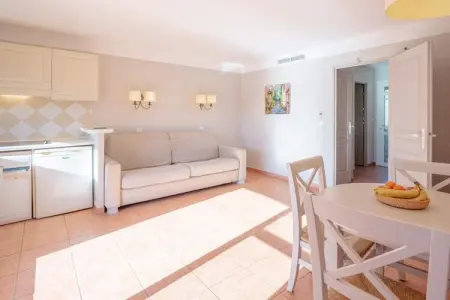 Location Maison à Mandelieu 4 personnes