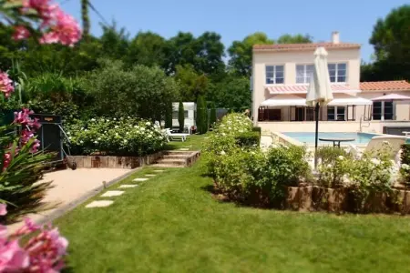 Location Maison à Paradou 6 personnes