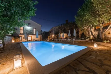 Location Maison à Kaštelir 8 personnes