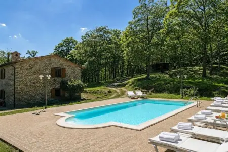 Location Maison à Apecchio 12 personnes