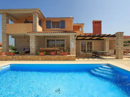 Location Maison à Fažana 9 personnes
