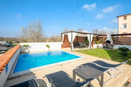 Location Maison à Vrvari 3 personnes