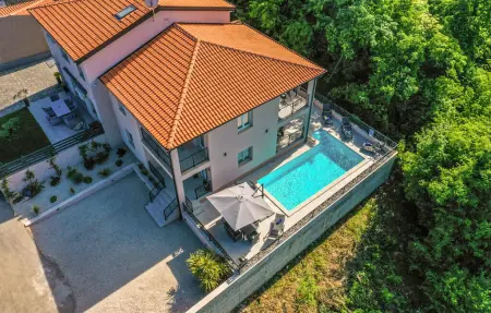 Location Maison à Nova Vas 8 personnes