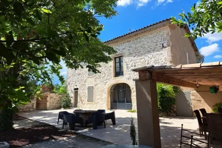 Location Villa à Graveson 8 personnes