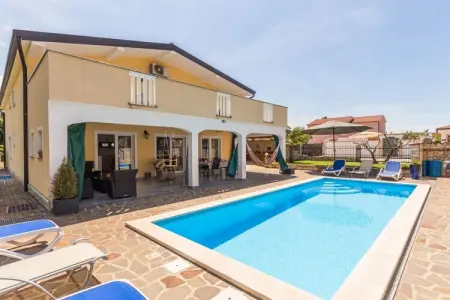 Location Maison à Kaldanija   Buje   Istrien 8 personnes