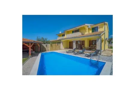 Location Maison à TAR 9 personnes