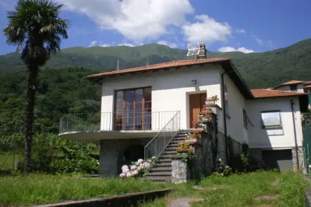 Location Maison à Musso 8 personnes