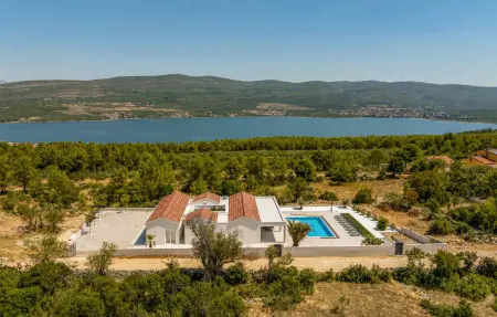 Location Maison à Pridraga 8 personnes
