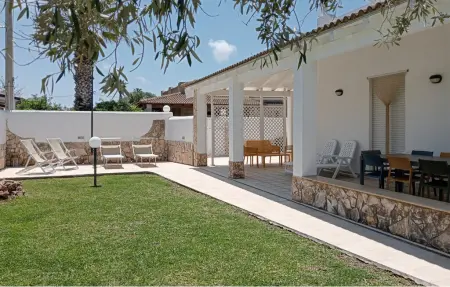 Location Maison à Reitani 9 personnes