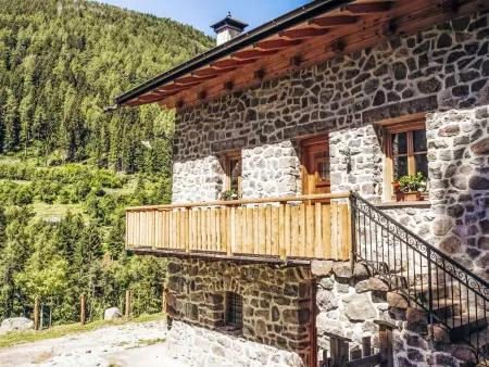 Location Maison à Bedollo 4 personnes