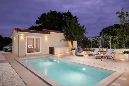 Location Maison à Šišan 2 personnes