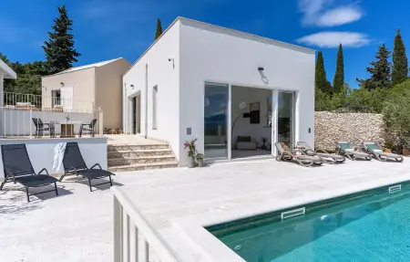 Location Maison à Skrip 8 personnes