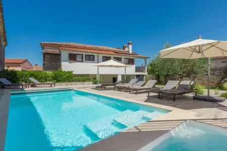 Location Villa à Rovinjsko Selo 10 personnes