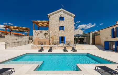 Location Maison à Svetvincenat 16 personnes