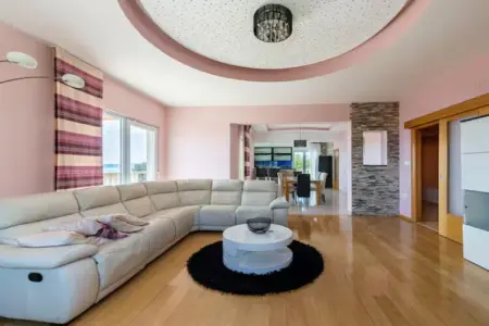 Location Villa à Kastel Sucurac 16 personnes