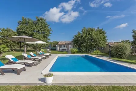 Location Maison à Bale 8 personnes