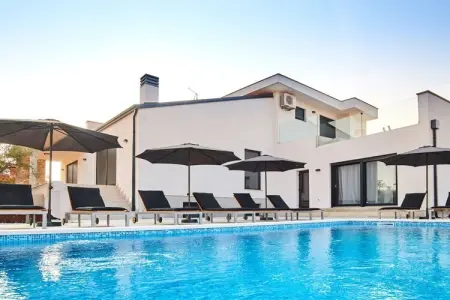 Location Villa à Kastel 10 personnes