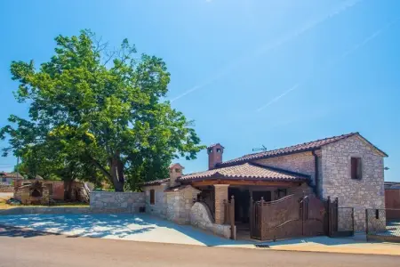 Location Maison à Nova Vas 8 personnes