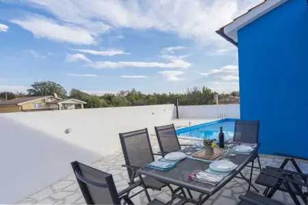 Location Maison à Nova Vas 6 personnes