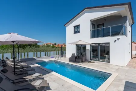 Location Villa à Zbandaj 8 personnes