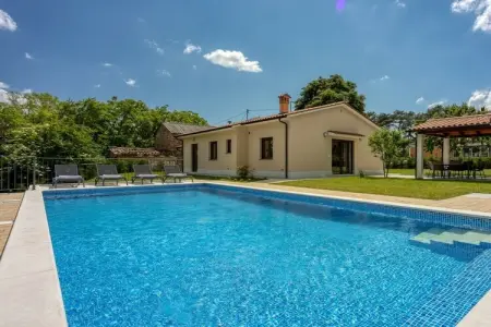 Location Villa à Lupoglav 6 personnes