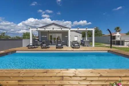 Location Villa à Barban 6 personnes