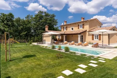 Location Villa à Bazgalji 8 personnes