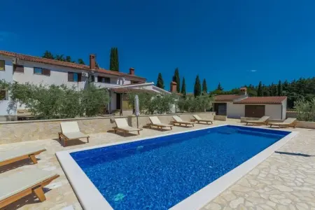 Location Maison à Kloštar 10 personnes
