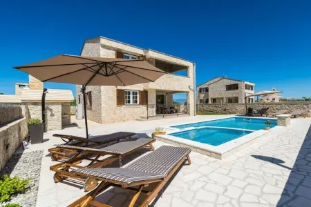 Location Villa à Privlaka 8 personnes