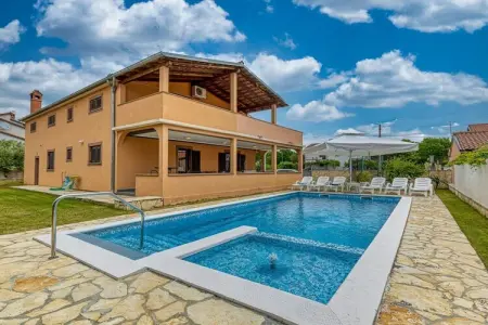 Location Maison à Marcana 6 personnes