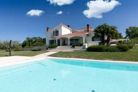 Location Villa à Pazin 12 personnes