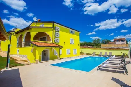 Location Villa à Porec 17 personnes